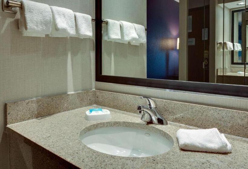 Номер Superior, Drury Inn & Suites Hayti Caruthersville
