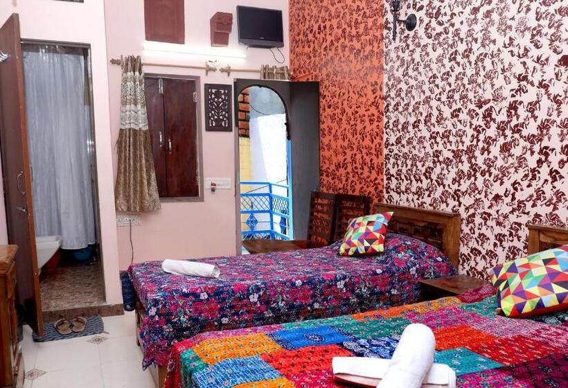 اتاق لوکس با بالکن, Banaji Heritage Havelii