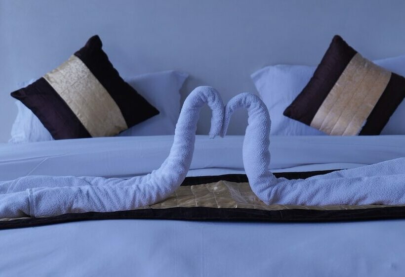 디럭스 룸, Ashirwad Hotel And Spa