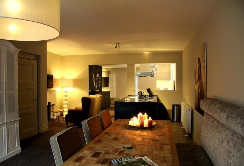 Апартаменты 1 Спальня, Huis Van Bewaring