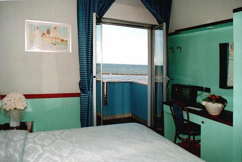 Номер Стандарт Трехместный, Mirage