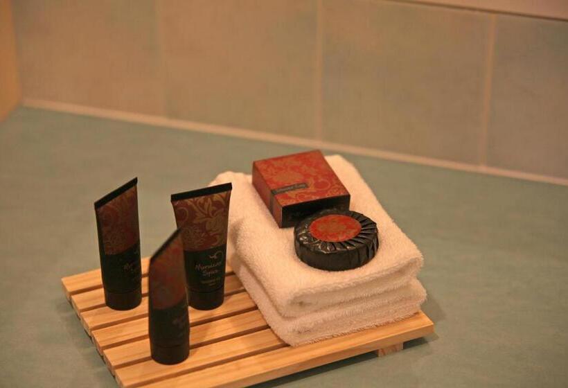 Студия Стандарт, Fernhill Motor Lodge