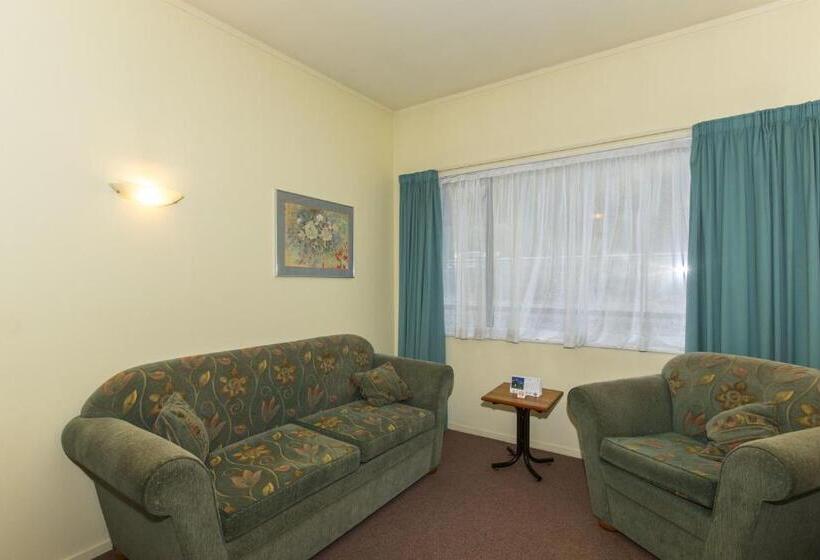 Апартаменты 2 Спальни, Fernhill Motor Lodge