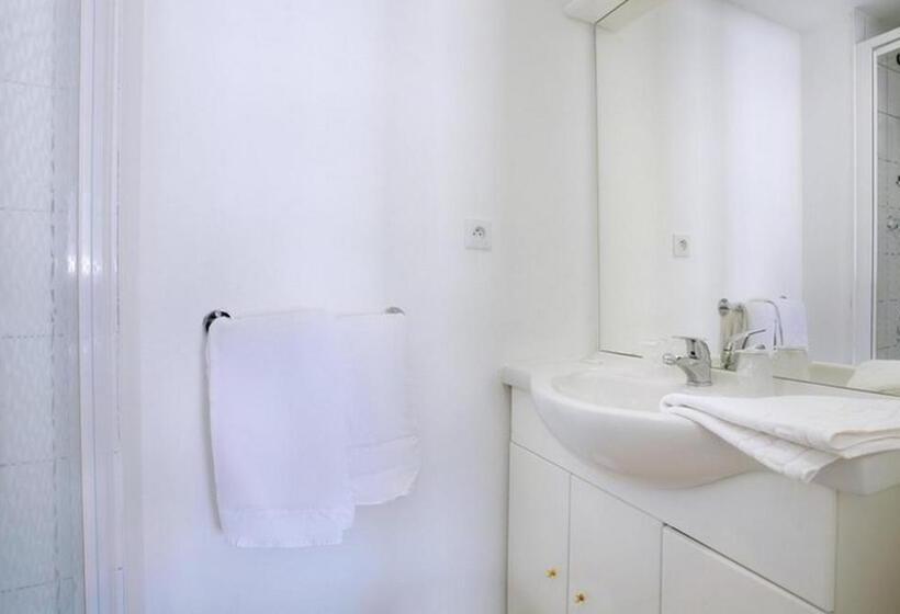 Номер Стандарт, Couett  Hotel Rumilly