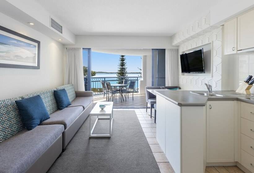 Апартаменты Deluxe 2 Спальни Вид на Море, Ramada Resort By Wyndham Golden Beach