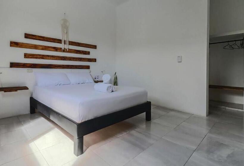 Номер Стандарт, Hostel Oryx Valladolid