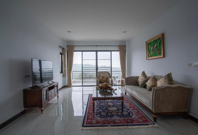 발코니가 있는 스위트, Channgarm Mountain View Resort จันทน์งาม เมาท์เท่นวิว รีสอร์ท