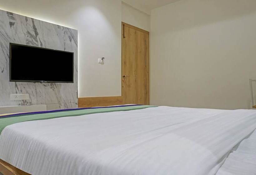 Номер Deluxe, Treebo The Utsav, Nashik