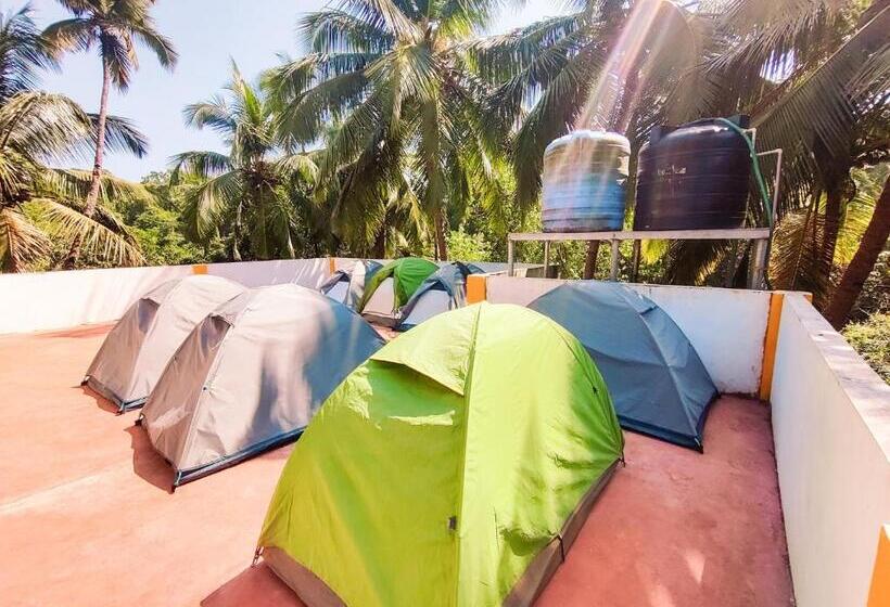 Standard Tent, Soul Hostels, Varkala   Black Beach