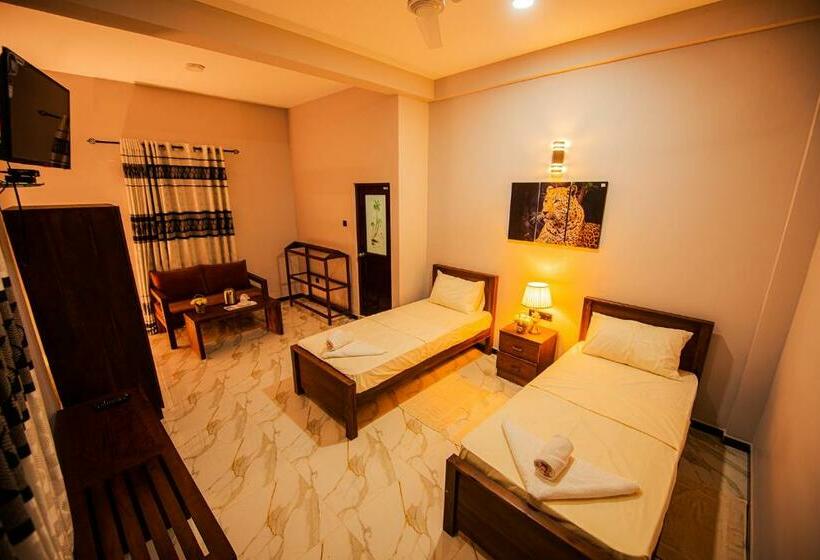 Номер Deluxe с Балконом, C B S Resort Udawalawe