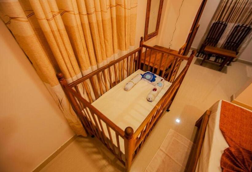 Трехместный Номер Deluxe, C B S Resort Udawalawe