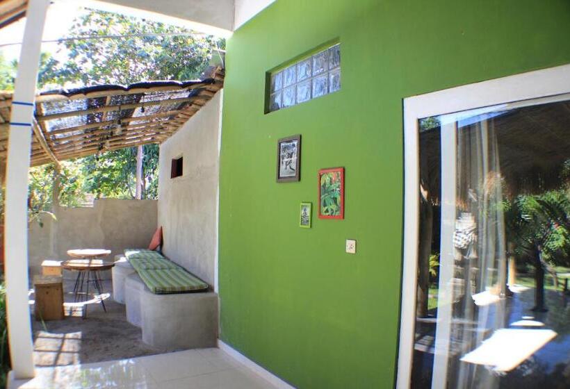 Кровать в Общей Комнате, Black Sand Hostel Amed