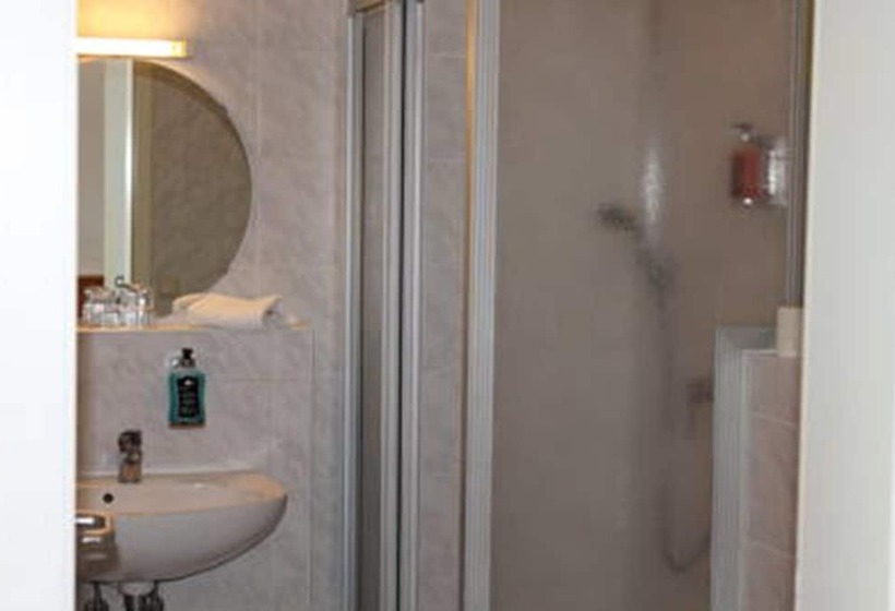Номер Стандарт, Filmhotel Lili Marleen