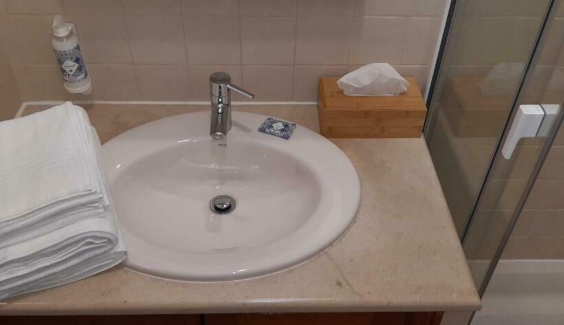 Номер Стандарт Вид на Сад, Aprahouseloule Guesthouse