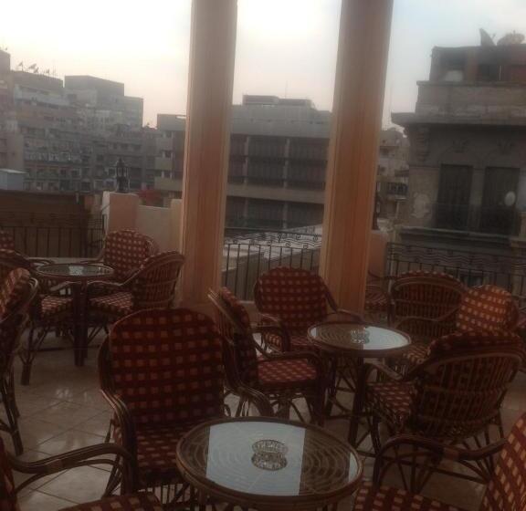 تختخواب در اتاق مشترک, Cecilia Hostel