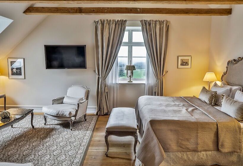 سوییت جونیور, Kokkedal Slot Copenhagen