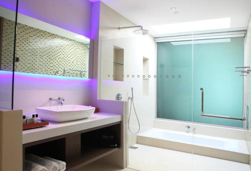 اتاق استاندارد با چشم‌انداز, One15 Marina Sentosa Cove Singapore