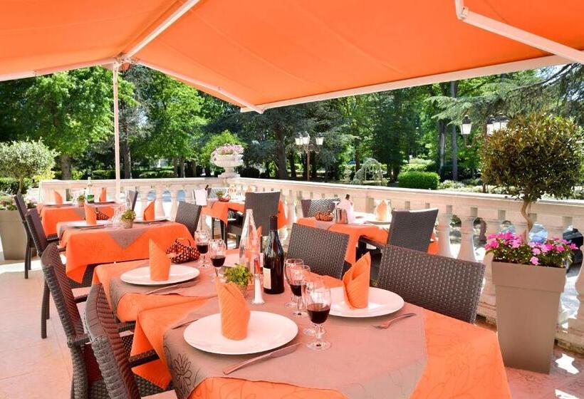 Трехместный Номер Комфорт, Logis Hôtel Restaurant Le Parc