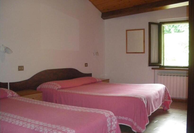 スタンダードトリプルルーム, Agriturismo Orsaiola