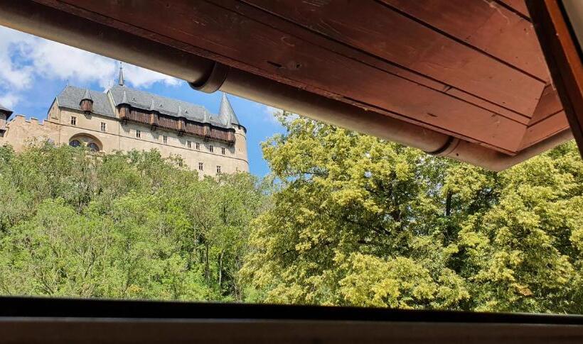 سوییت, Karlštejn & Spa
