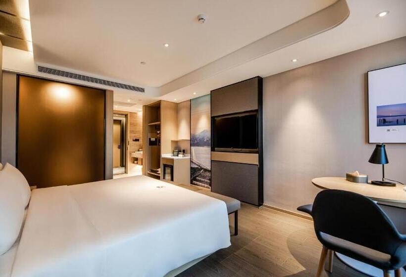 Номер Deluxe, Atour S Hotel Shenzhen Longgang Zhonghaixing