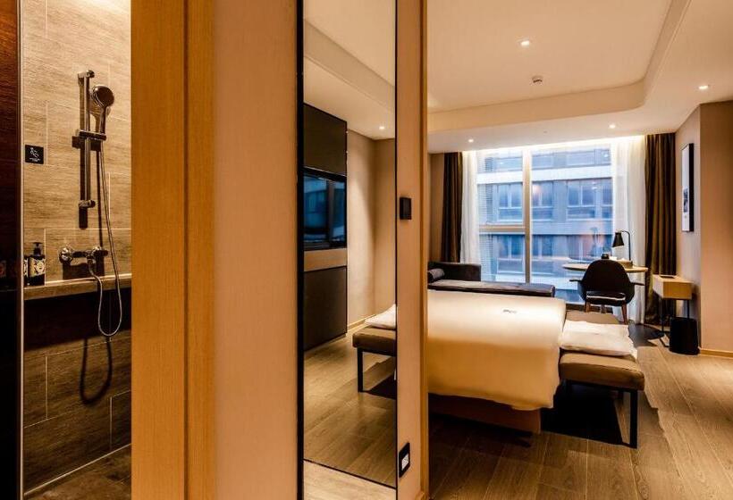 Номер Superior, Atour S Hotel Shenzhen Longgang Zhonghaixing
