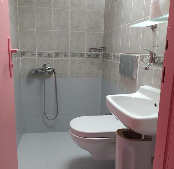 اتاق استاندارد سه نفره, Dionysos Otel & Restoran & Ada Kahvaltı