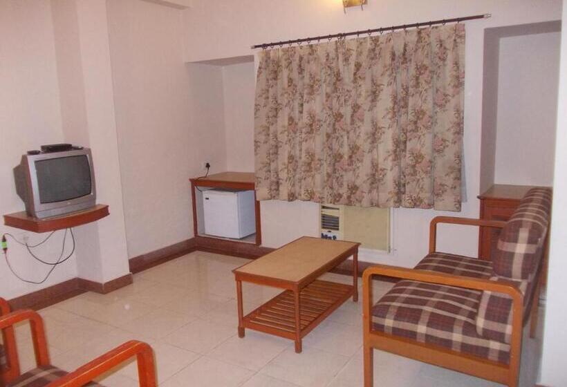 سوییت, Metro Manor