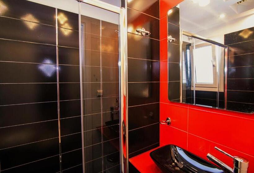 标准间, Semiramis Guesthouse