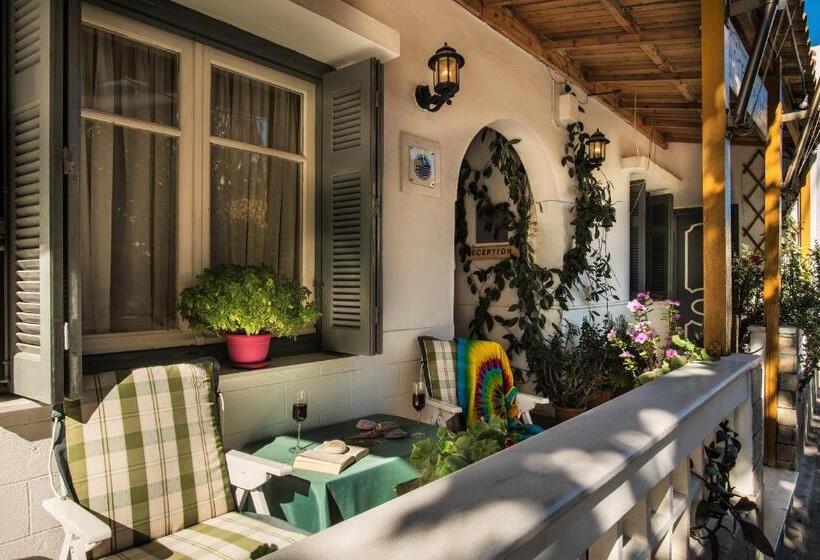 标准单人间, Semiramis Guesthouse