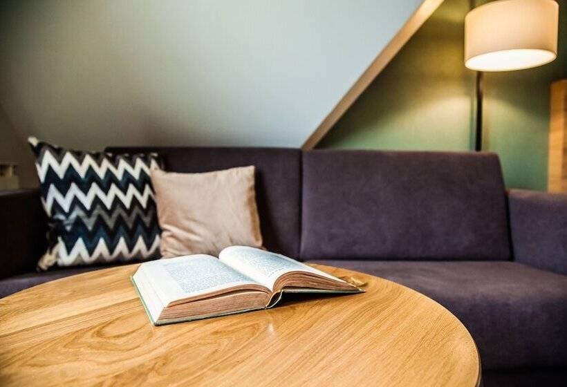 Номер Стандарт с Балконом, Waldhotel Kreuztanne