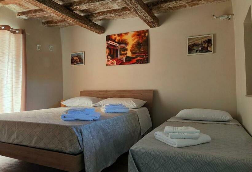 اتاق خانوادگی, La Traversa B&b