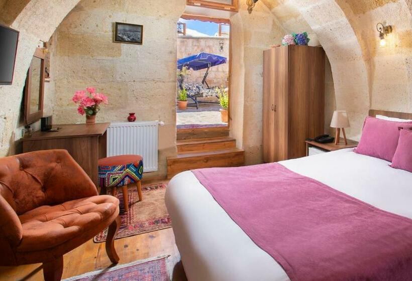 Дом 1 Спальня, Peri̇ Cave Konak