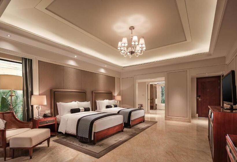 Номер Deluxe Вид на Сад, Wanda Reign Resort & Villas Sanya Haitang Bay