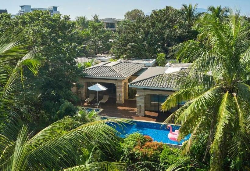 Вилла 2 Спальни Вид на Сад, Wanda Reign Resort & Villas Sanya Haitang Bay