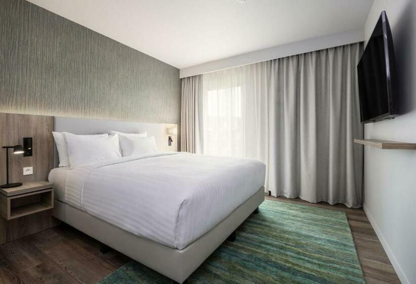 Люкс Кровать Кинг, Residence Inn By Marriott Paris Charles De Gaulle Central Airport