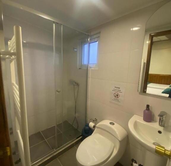 اتاق استاندارد سه نفره, Hostal Reymer Patagonia