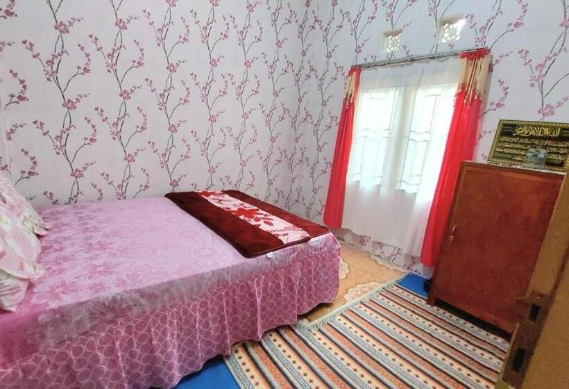 스탠다드 룸 공동 욕실, Penginapan Syariah Dhifa Indonesian Only