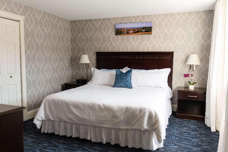 Люкс Кровать Кинг, Capitol Plaza Hotel Montpelier Tapestry Collection By Hilton