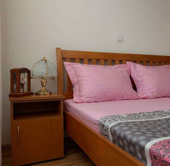 اتاق استاندارد با بالکن, Guest House Nuhii