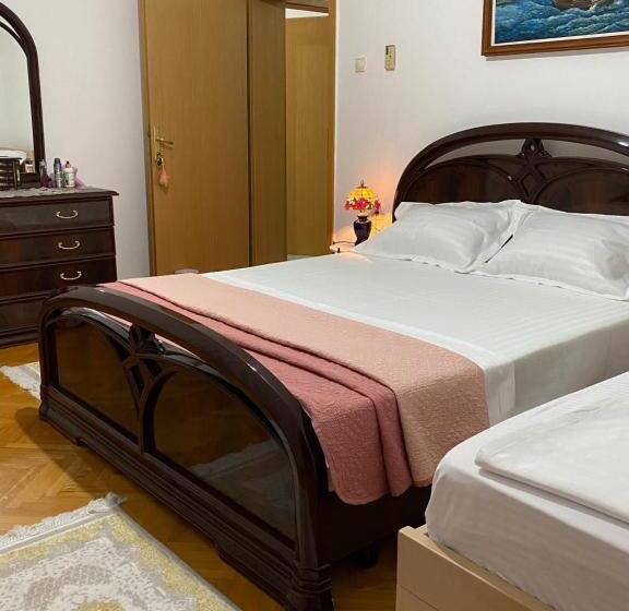 اتاق لوکس خانوادگی, Guest House Nuhii