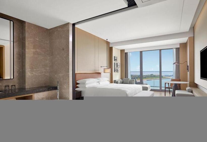 اتاق اجرایی با تخت بزرگ, Sheraton Rizhao