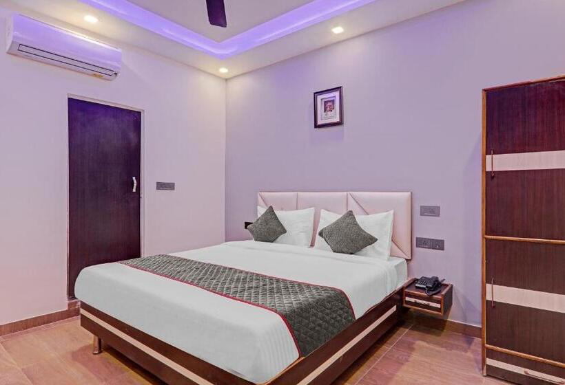 Трехместный Номер Классика, Super Townhouse Riddhi Regency Near Indira Nagar Metro Station