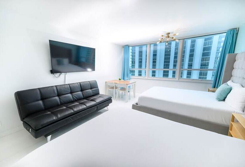 استودیوی استاندارد, Seastays Apartments