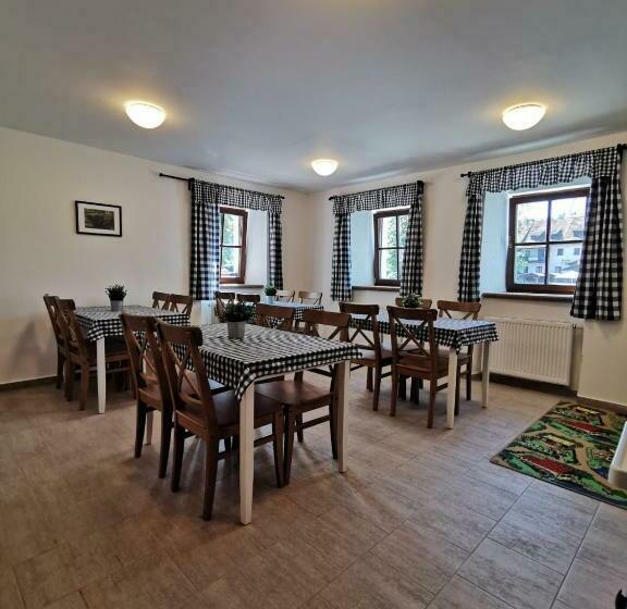 침실 1개 아파트, Apartmány Rožmberk