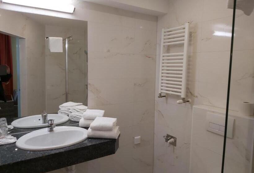 آپارتمان 1 خوابه, Appartement Aragia