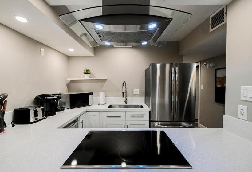 آپارتمان 2 خوابه, Stripviewsuites At Jockey Club