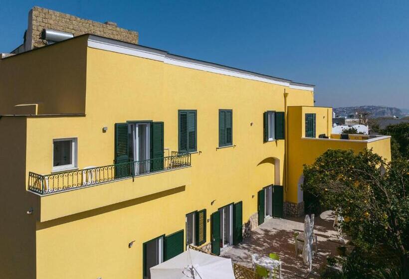海景标准间带阳台, Villa Caterina B&b