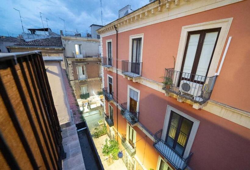 اتاق استاندارد با تخت بزرگ, Le Vie Del Centro B&b