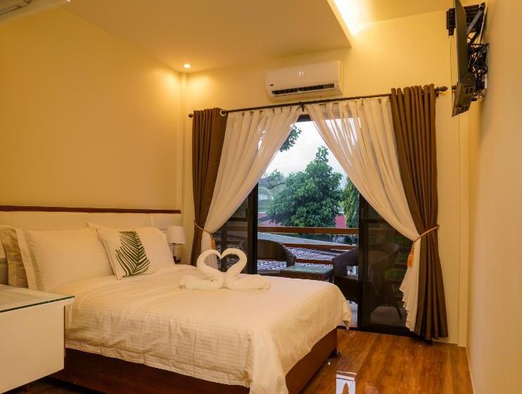 스탠다드 발코니 룸, Amigos Dauin Hostel